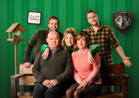 We zijn toch familie – Paul de Leeuw, Annick Boer e.a.