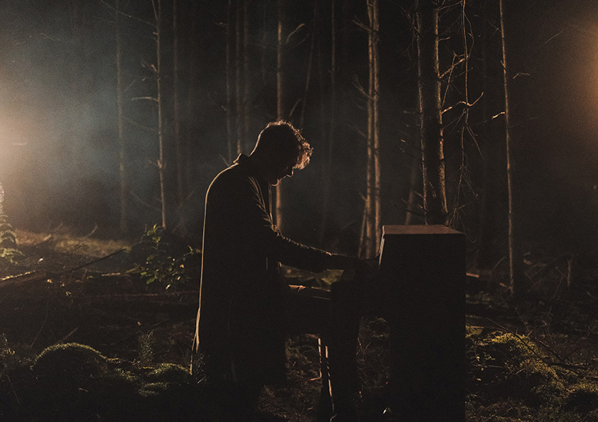 DeLange – In the Arms of Solitude